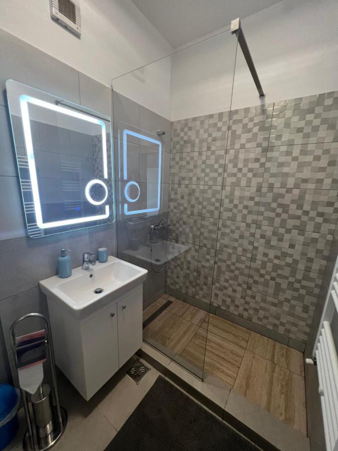 Emi Apartment Mamaia Năvodari Kültér fotó